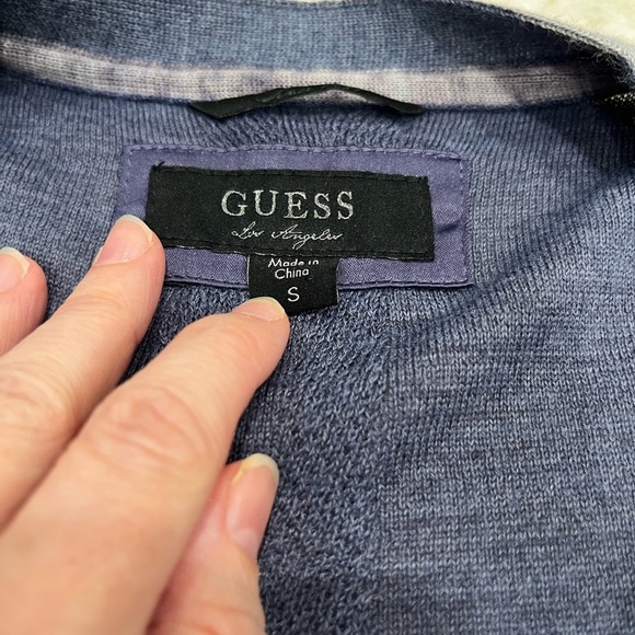 Guess Men’s Blue Gray V-Neck Cardigan Unique Dyed Look Size Small - Picture 6 of 10